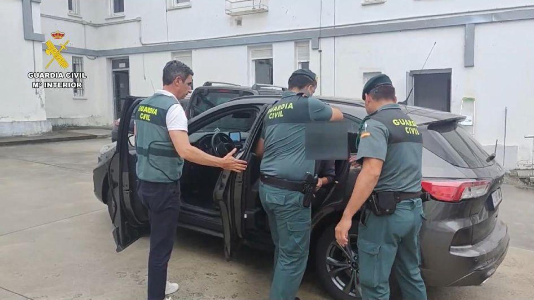 El perfil de la investigada por once incendios en Carballo (A Coruña):  Disfruta viendo el fuego 