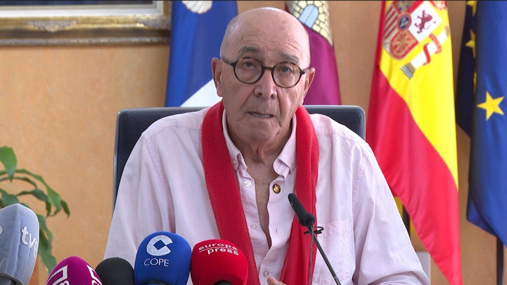 El alcalde de Noblejas pone fin a cinco días de huelga de hambre para presionar a Page:  Ya descansa en su casa 