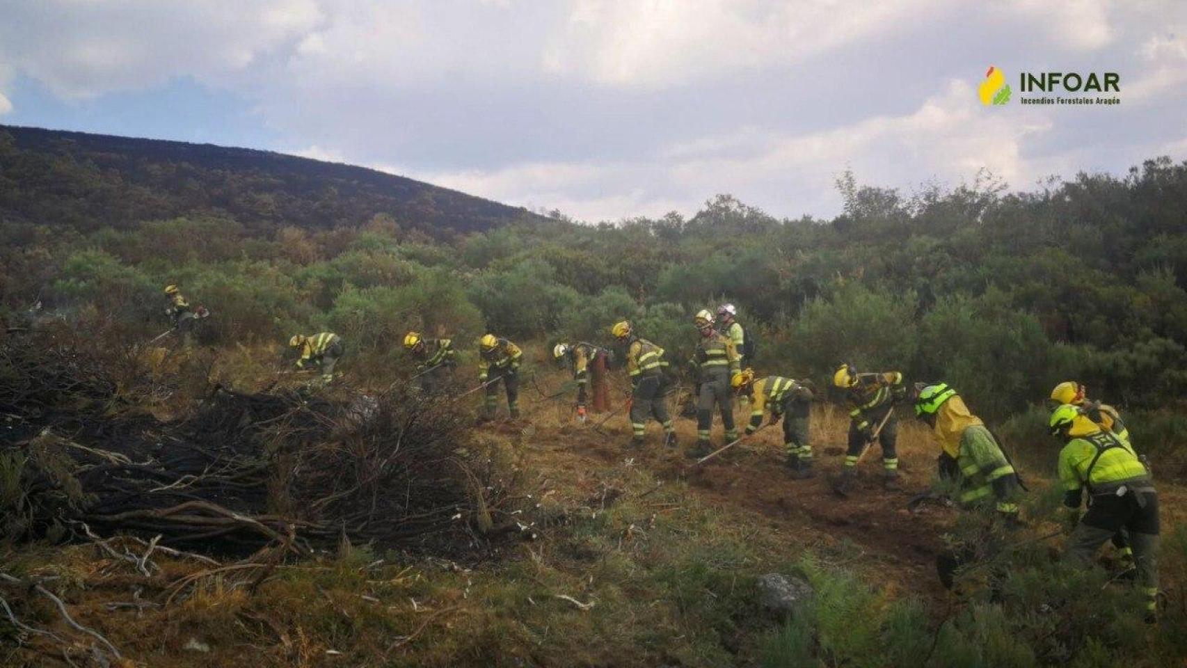 Los bomberos forestales de Aragón vuelven este lunes a casa tras diez días luchando contra los incendios de León Los bomberos forestales de Aragón vuelven este lunes a casa tras diez días luchando contra los incendios de León