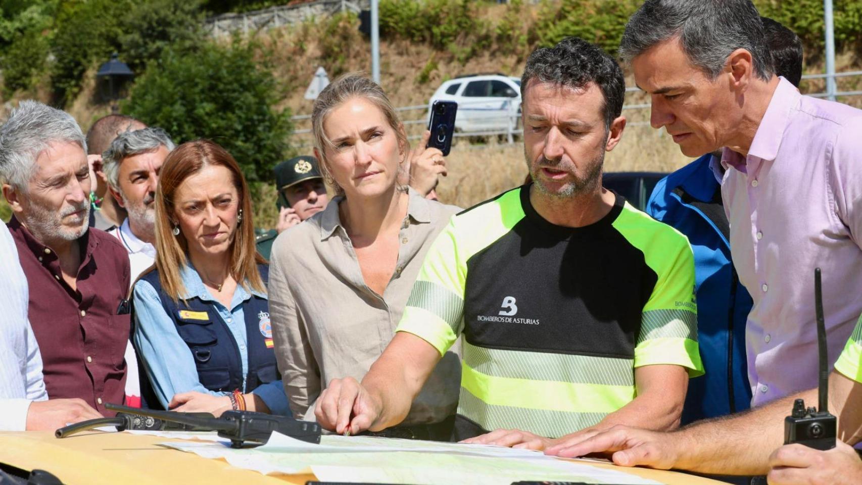 El PP lleva a cuatro ministros al Senado por los incendios y quiere que Sánchez comparezca por la imputación de su mujer