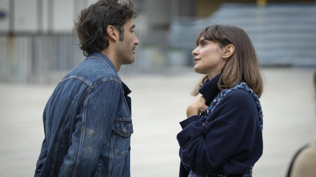 VERÓNICA ECHEGUI y ÁLEX GARCÍA, en una imagen promocional.