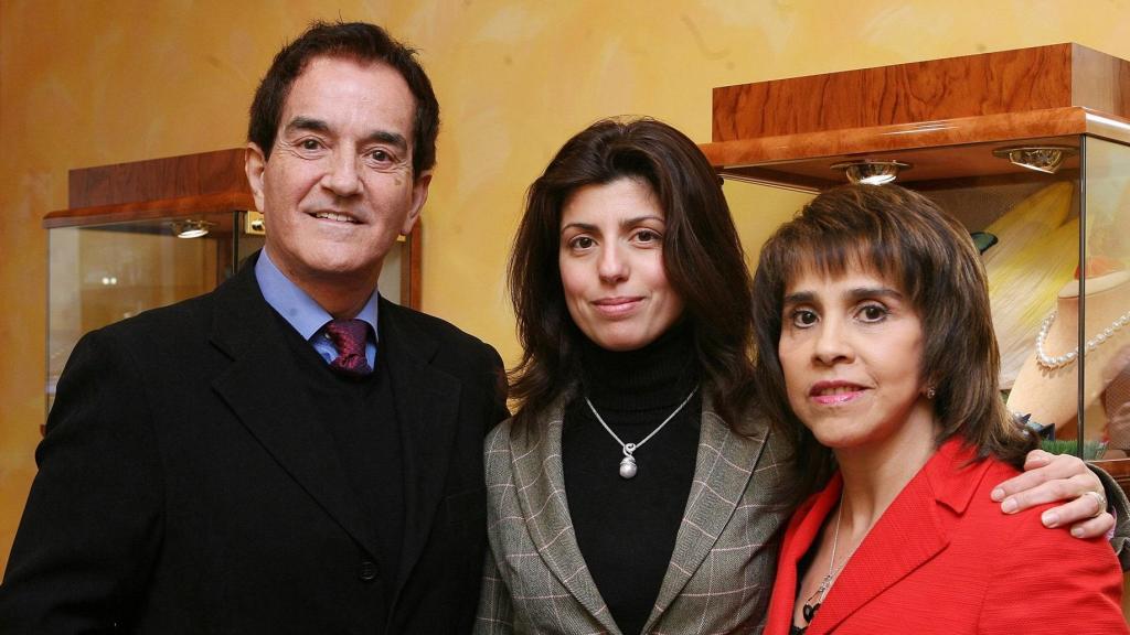 Manolo de la Calva y Mina Carvajal con su hija Victoria.