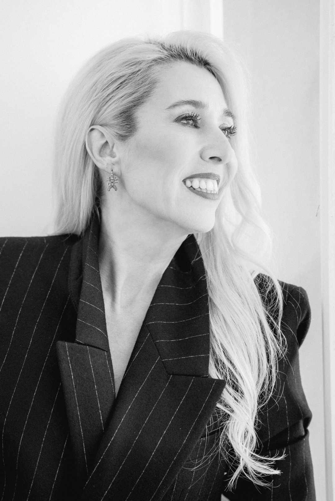 Foto tres de Maria Luisa Gutiérrez con el look uno