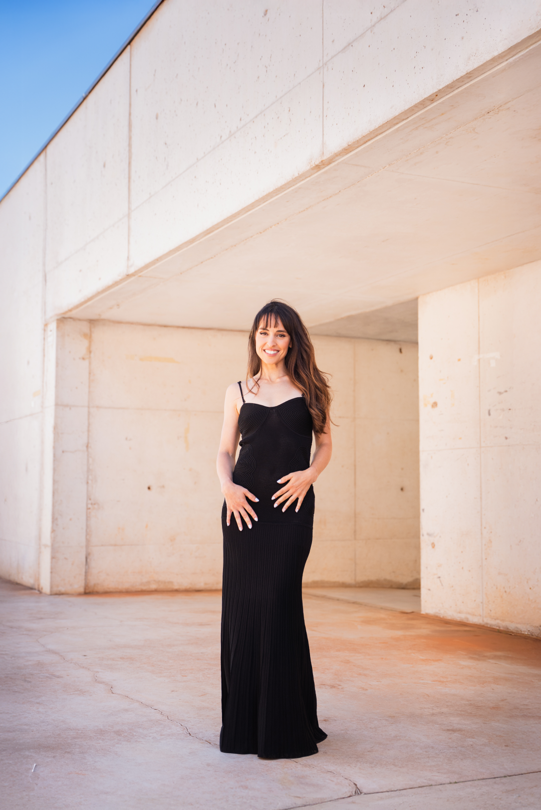 Foto dos de Maigua Ojeda con el look uno