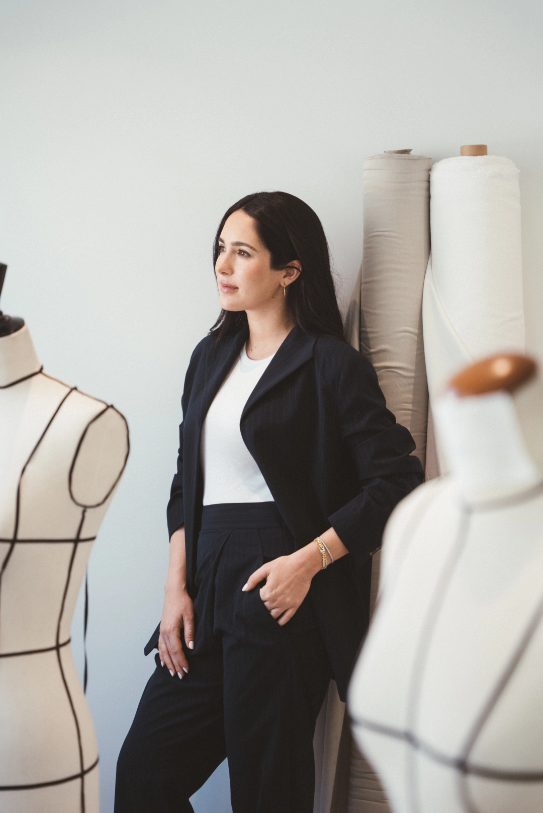 Foto uno de Regina Polanco con el look dos