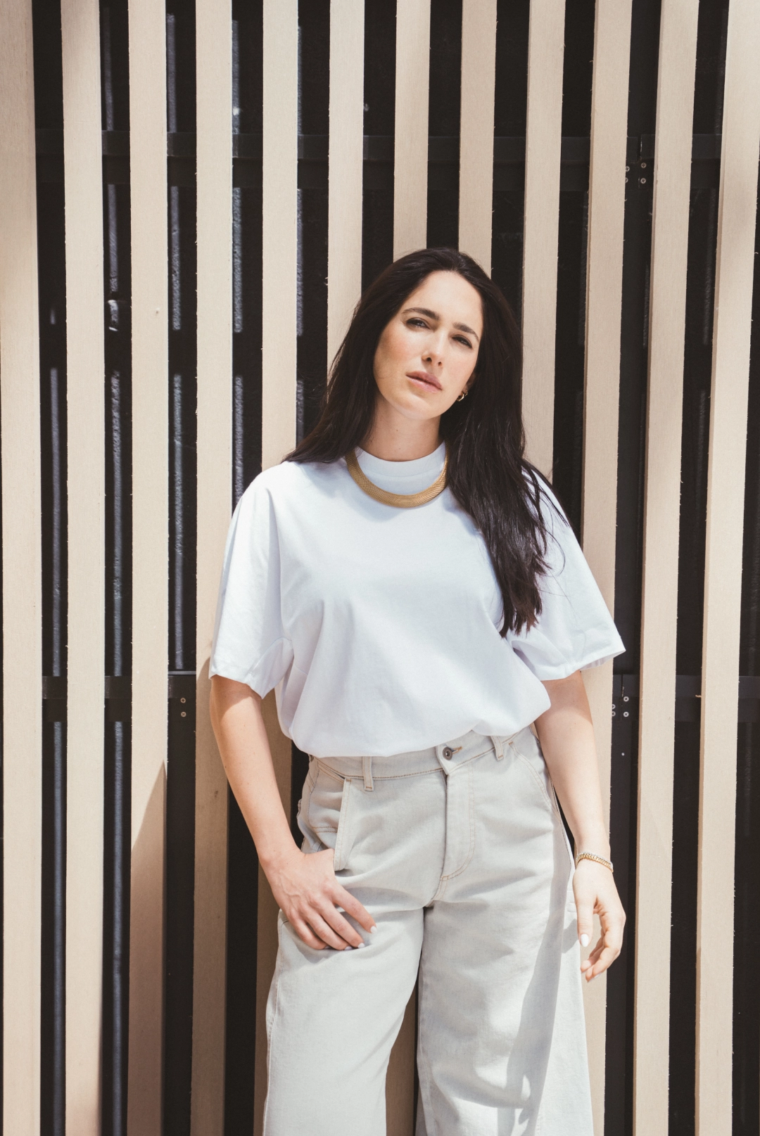 Foto dos de Regina Polanco con el look cuatro