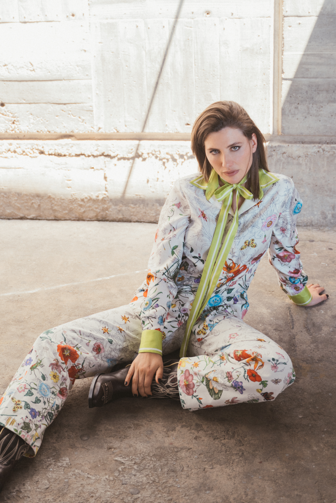 Foto dos de Miriam Giovanelli con el look uno