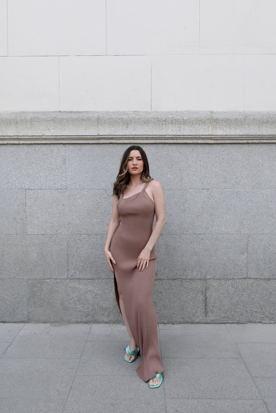 Foto uno de Ivana Baquero con el look uno