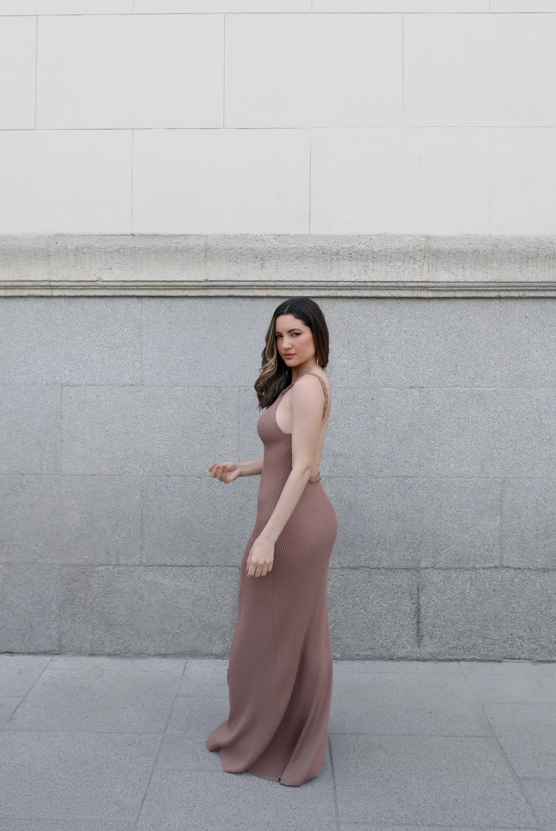 Foto tres de Ivana Baquero con el look uno
