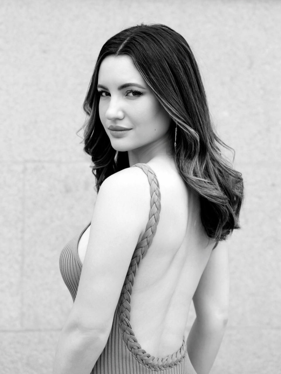 Foto cuatro de Ivana Baquero con el look uno