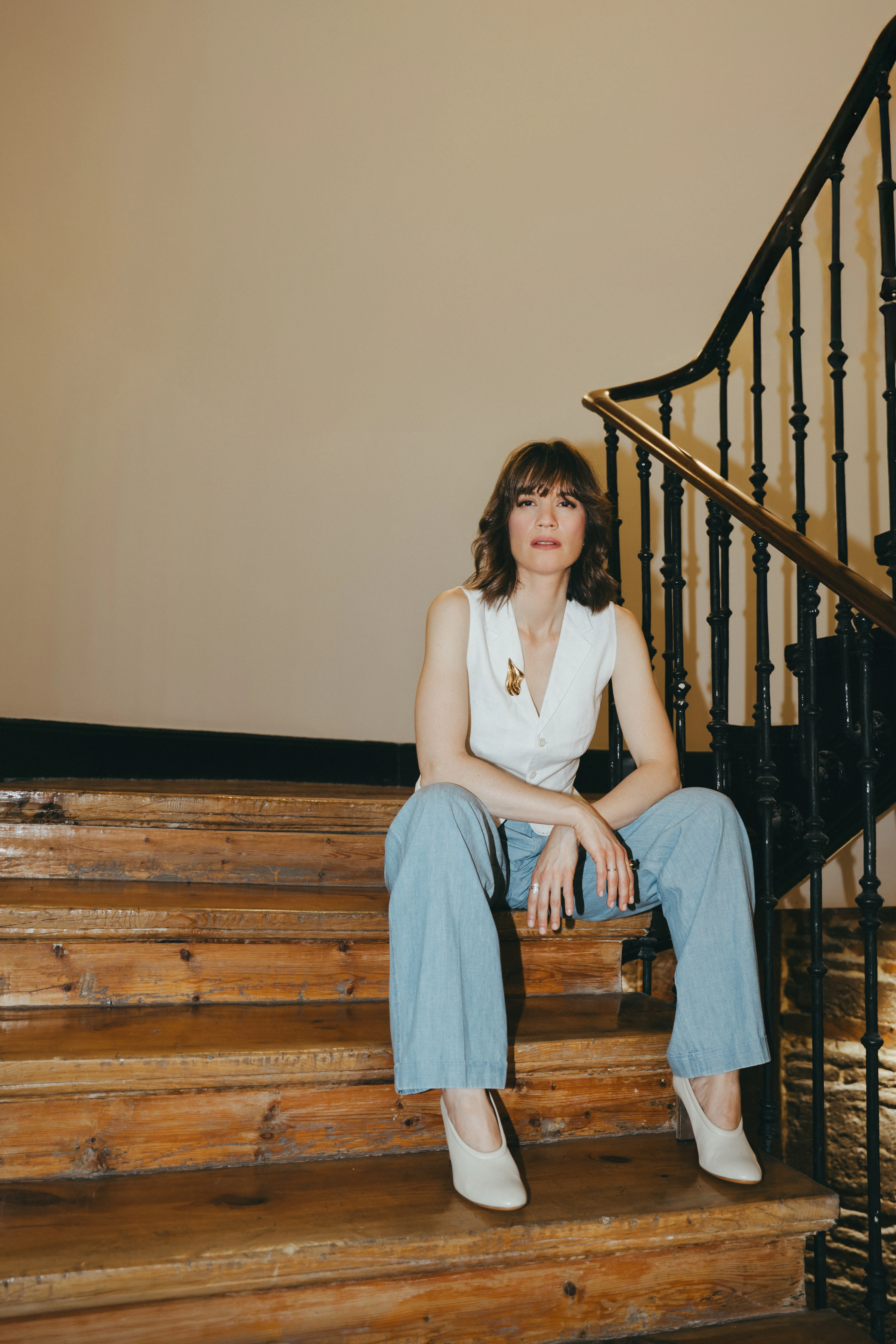 Foto tres de Mamen Fernández con el look dos