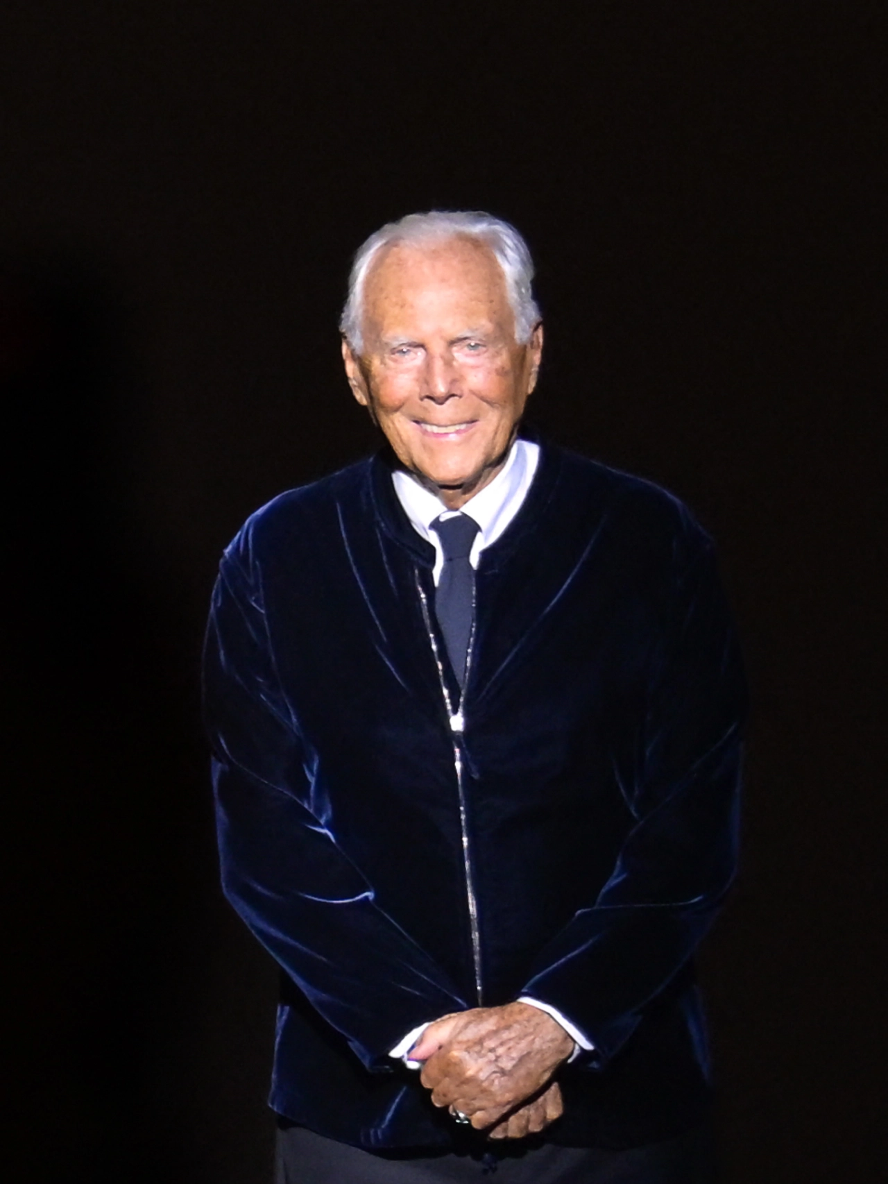 Foto tres de Giorgio Armani en la cabecera de Magas